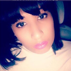 Meet your Posher, Cera